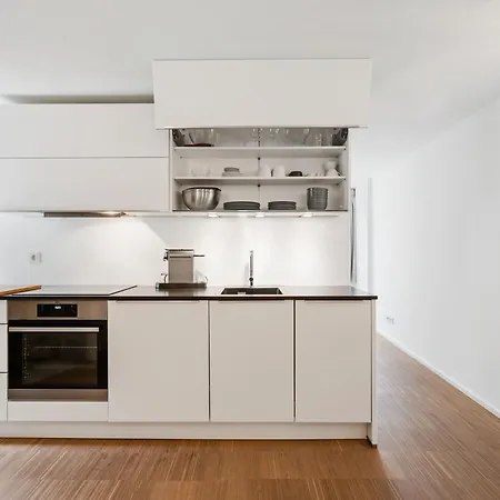 Apartman Stylish In Grund With Balcony & Views