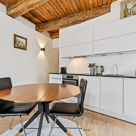 Stylish In Grund With Balcony & Views Апартаменты Люксембург