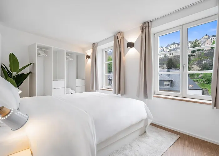 Stylish In Grund With Balcony & Views Апартаменты Люксембург