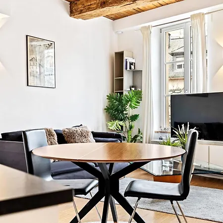 Apartment Stylish In Grund With Balcony & Views *