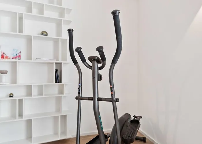 Stylish In Grund With Balcony & Views *