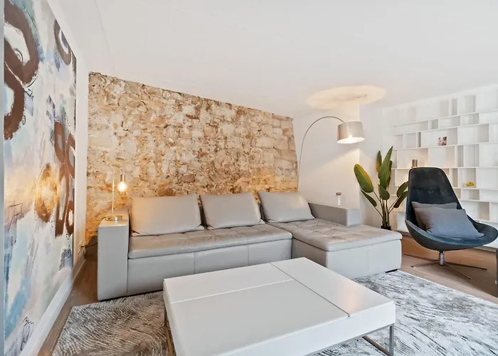 Appartement Stylish In Grund With Balcony & Views Luxemburg