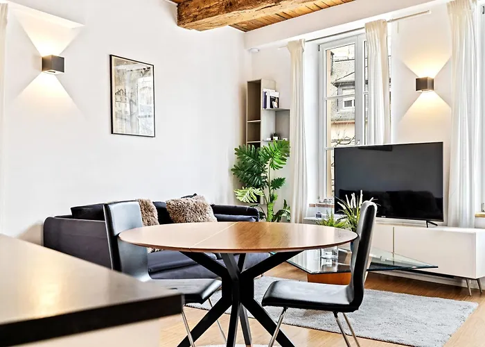 Appartement Stylish In Grund With Balcony & Views *