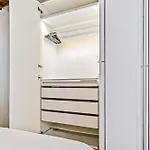 Stylish In Grund With Balcony & Views Apartment