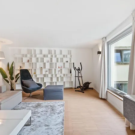 Apartament Stylish In Grund With Balcony & Views *