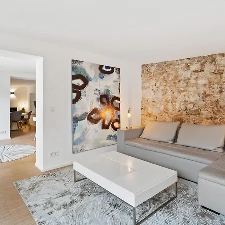 Lejlighed Stylish Stay In Grund With Balcony & City Views *