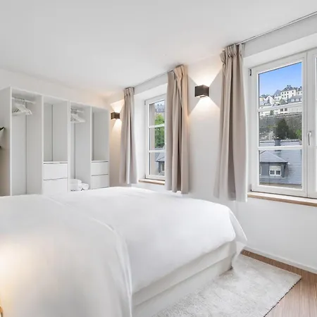 Stylish In Grund With Balcony & Views Apartament Luksemburg